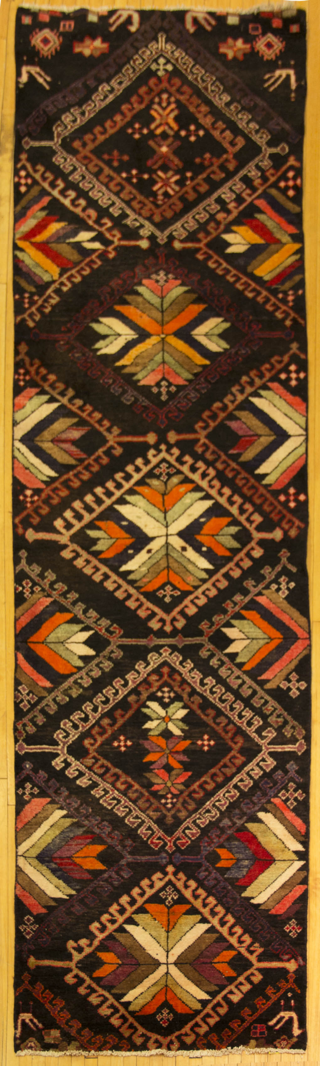 Runner 2'10" X 9'5"